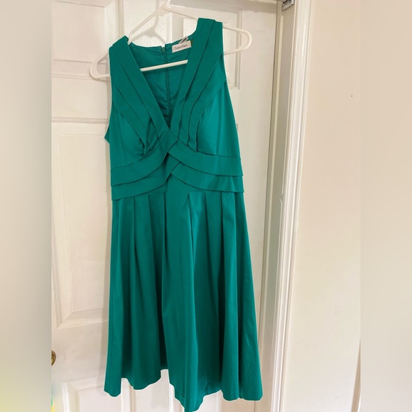 Calvin Klein size 8 dress - Picture 1 of 2